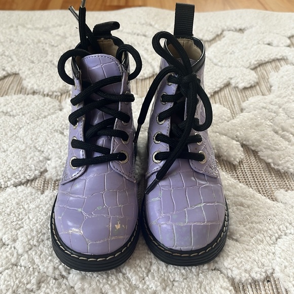 Purple boots - Picture 2 of 9